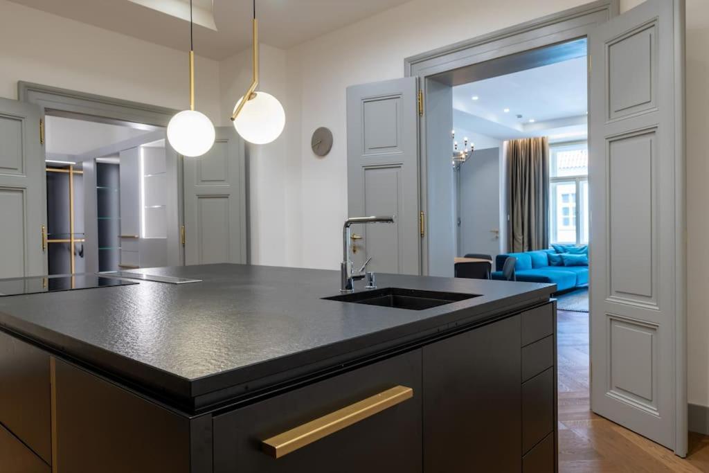 Luxury Old Town Apt, Parking Daire Prag Dış mekan fotoğraf