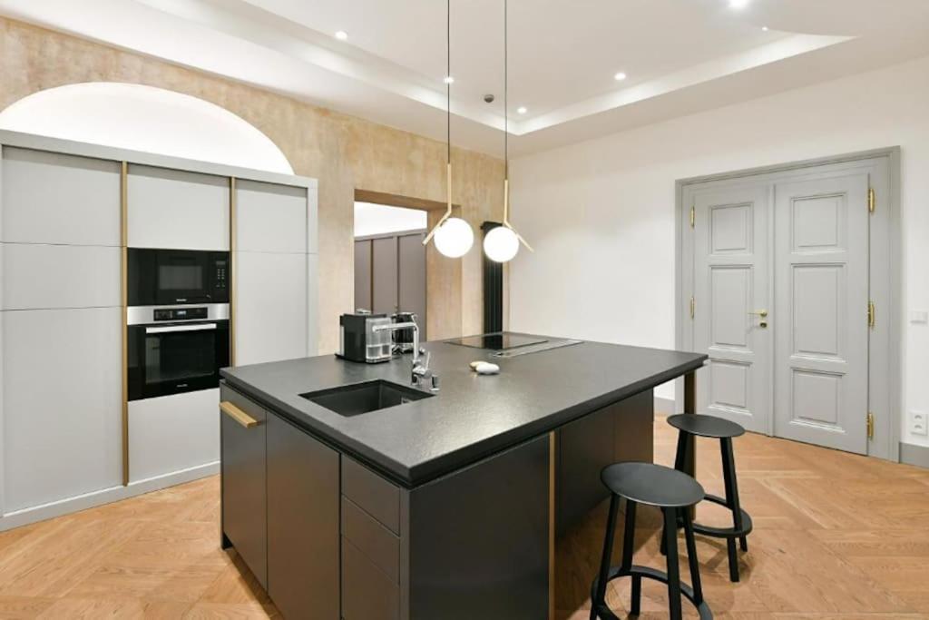 Luxury Old Town Apt, Parking Daire Prag Dış mekan fotoğraf